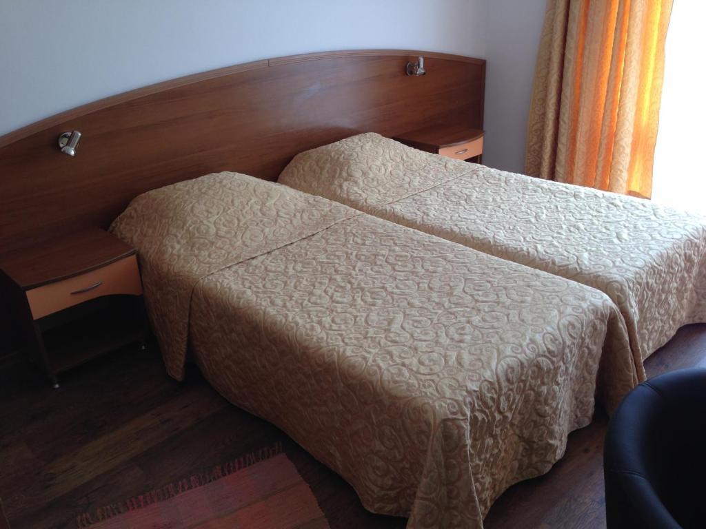Family Hotel Hit Китен Экстерьер фото